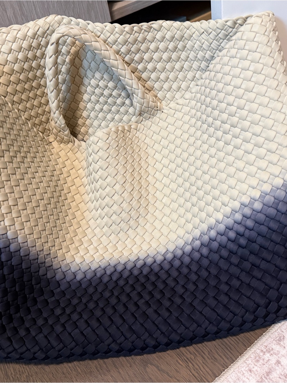Naghedi Large NYC Two-Tone Woven Tote Bag in Cream and Black with Matching pouch - Picture 5 of 7